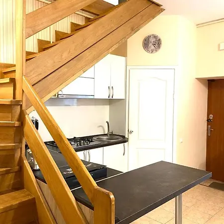 Двухэтажная Квартира В Центре Одессы *