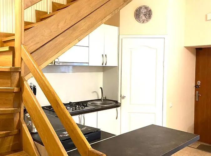 Двухэтажная Квартира В Центре Одессы *